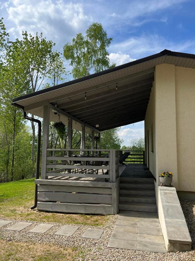 Atputas Namins Jaunlaicene Villa Exterior photo